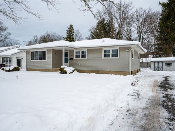 2852 Roswell Parkway, Eden, NY 14057