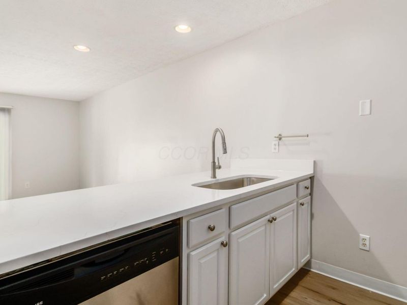 1842 Bashan Drive, Unit 75F, Columbus, OH 43228 Photo 10