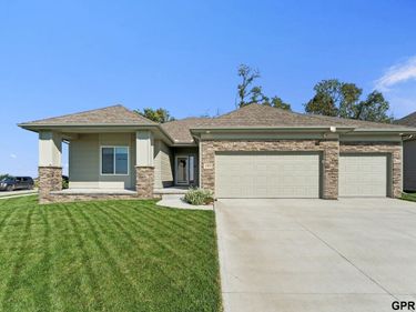 17676 Potter Street, Bennington, NE 68007