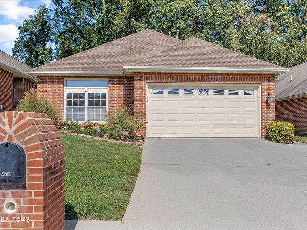 424 Creekview Lane, Knoxville, TN 37923