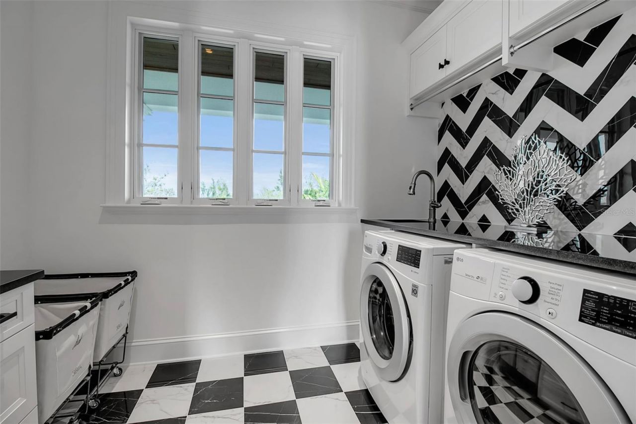 7366 Point Of Rocks Road, Sarasota, FL 34242 Photo