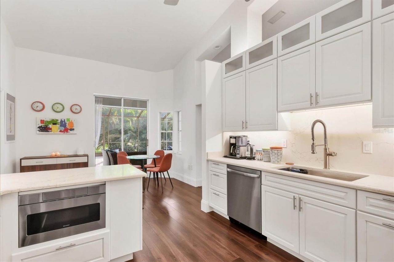 4305 Highland Oaks Circle, Sarasota, FL 34235 Photo