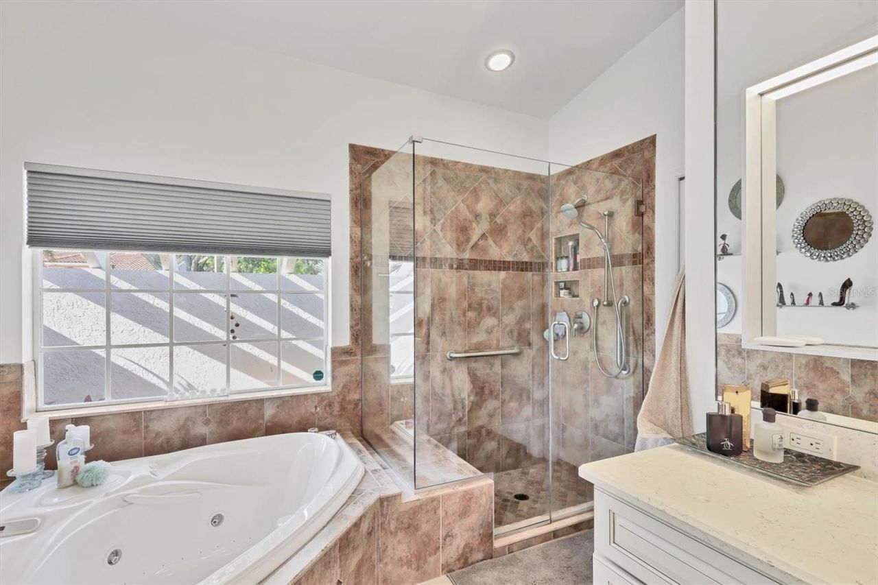4305 Highland Oaks Circle, Sarasota, FL 34235 Photo