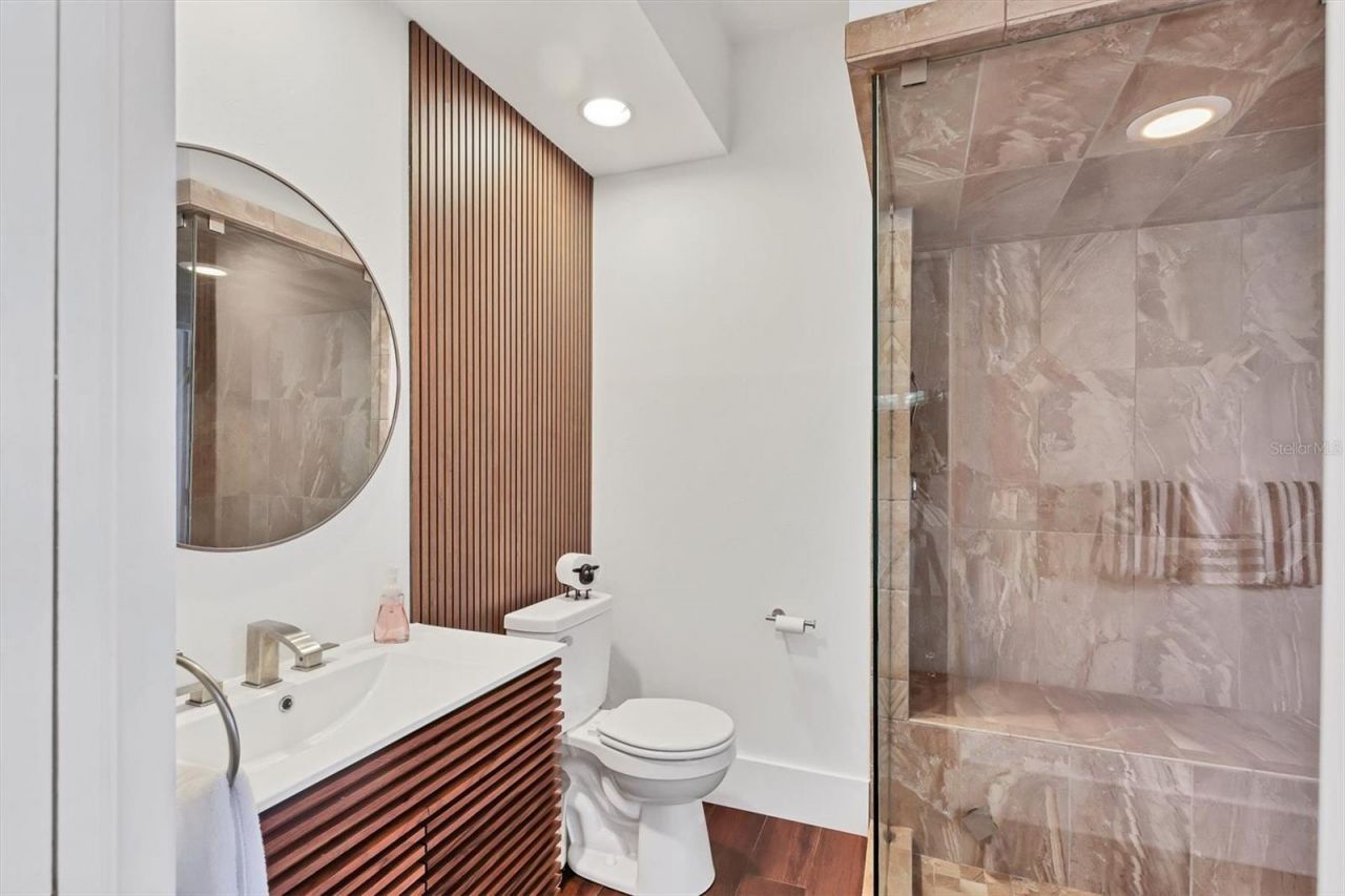 4305 Highland Oaks Circle, Sarasota, FL 34235 Photo