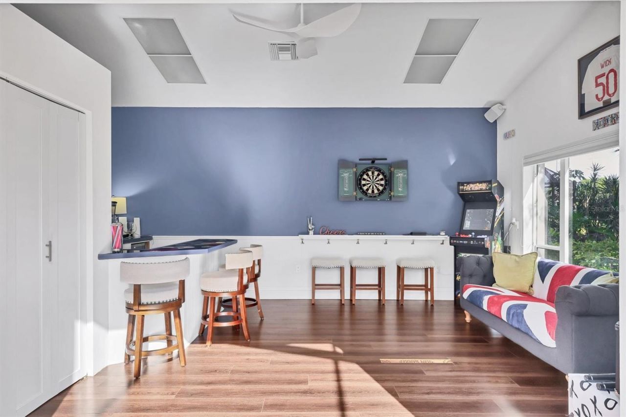 4305 Highland Oaks Circle, Sarasota, FL 34235 Photo