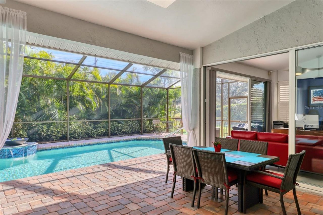 4305 Highland Oaks Circle, Sarasota, FL 34235 Photo