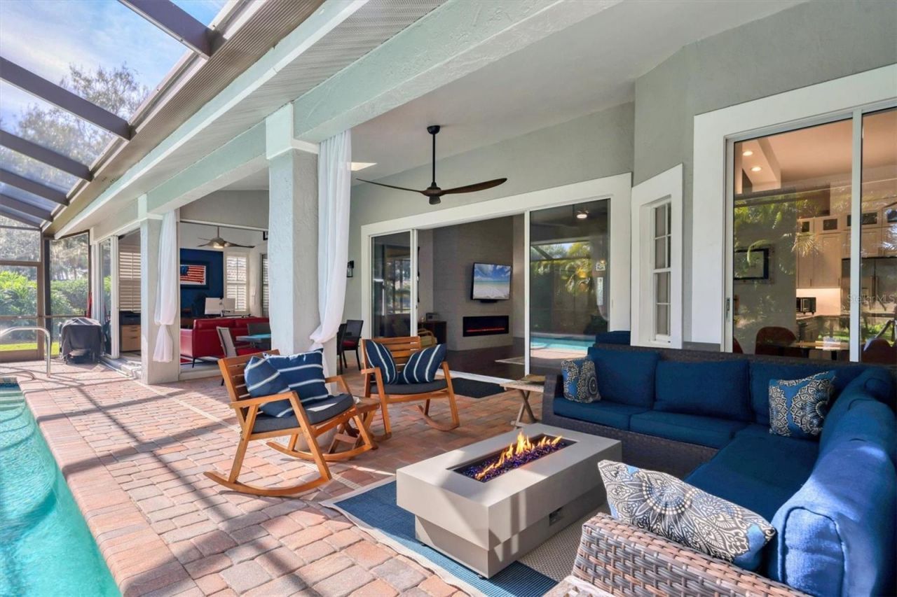 4305 Highland Oaks Circle, Sarasota, FL 34235 Photo