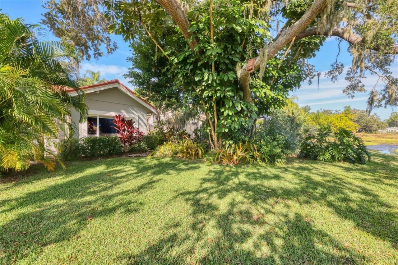 4305 Highland Oaks Circle, Sarasota, FL 34235 Photo