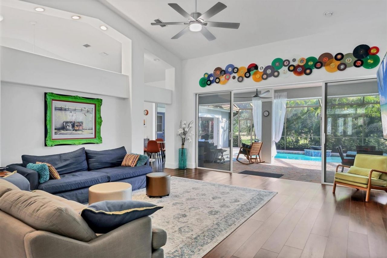 4305 Highland Oaks Circle, Sarasota, FL 34235 Photo