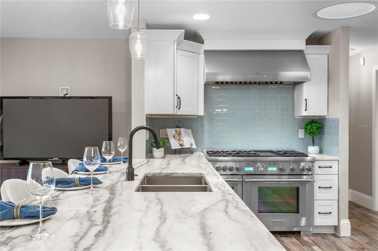 1320 52nd Avenue Ne, Saint Petersburg, FL 33703 Photo