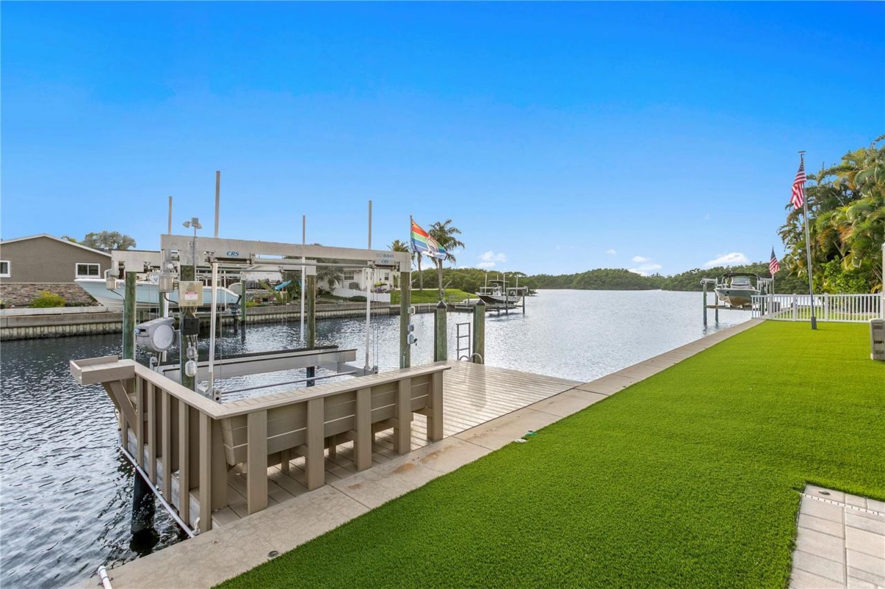 1320 52nd Avenue Ne, Saint Petersburg, FL 33703 Photo