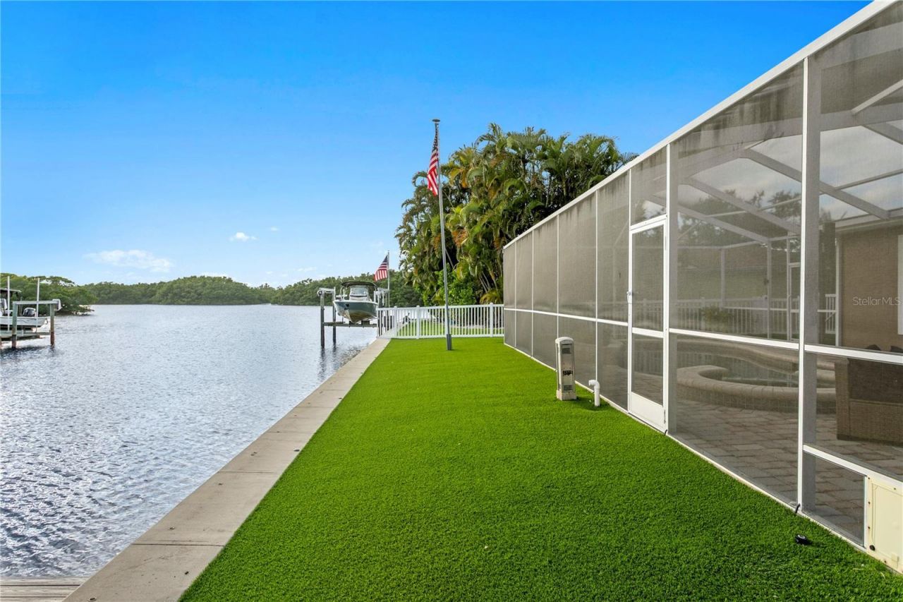 1320 52nd Avenue Ne, Saint Petersburg, FL 33703 Photo