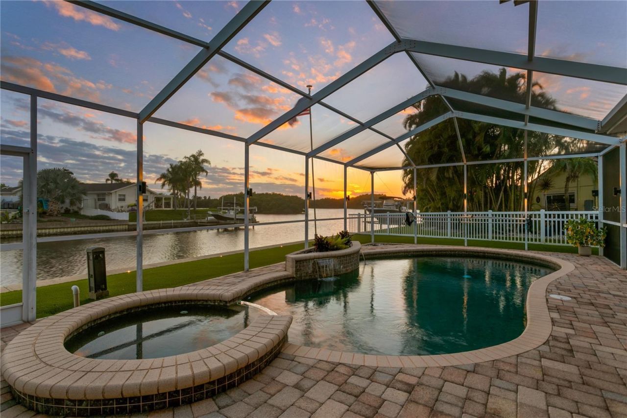 1320 52nd Avenue Ne, Saint Petersburg, FL 33703 Photo