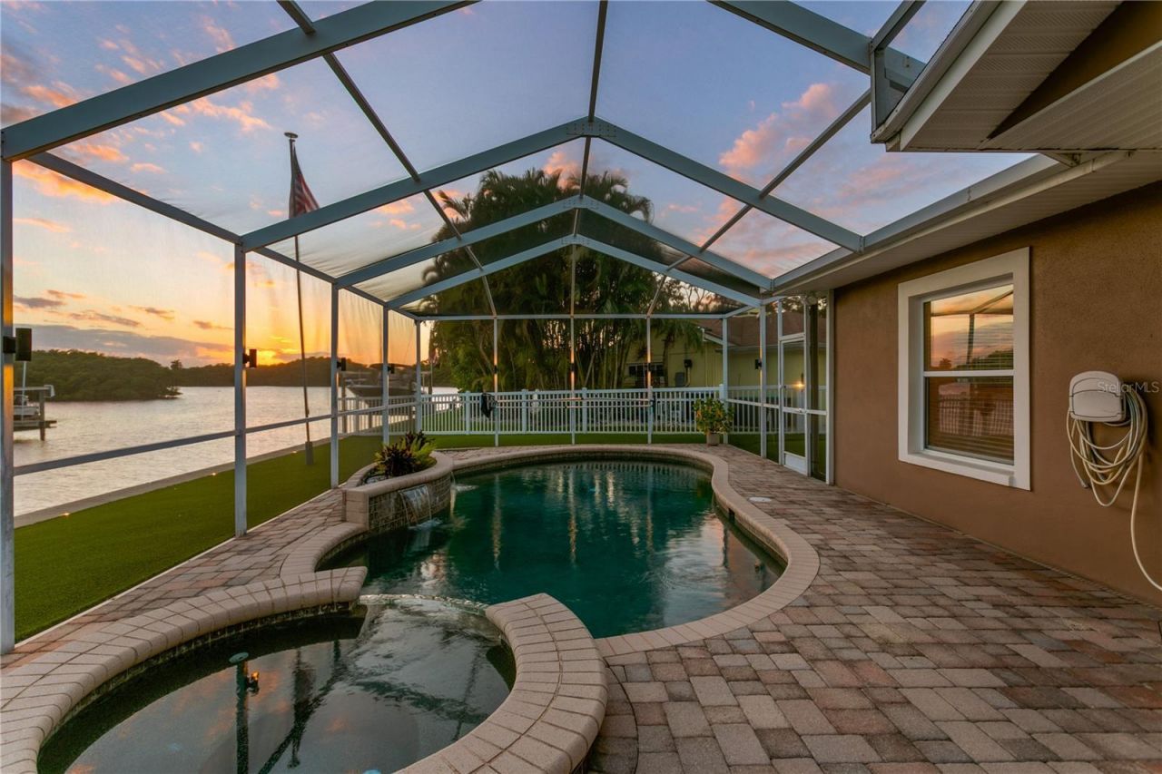 1320 52nd Avenue Ne, Saint Petersburg, FL 33703 Photo