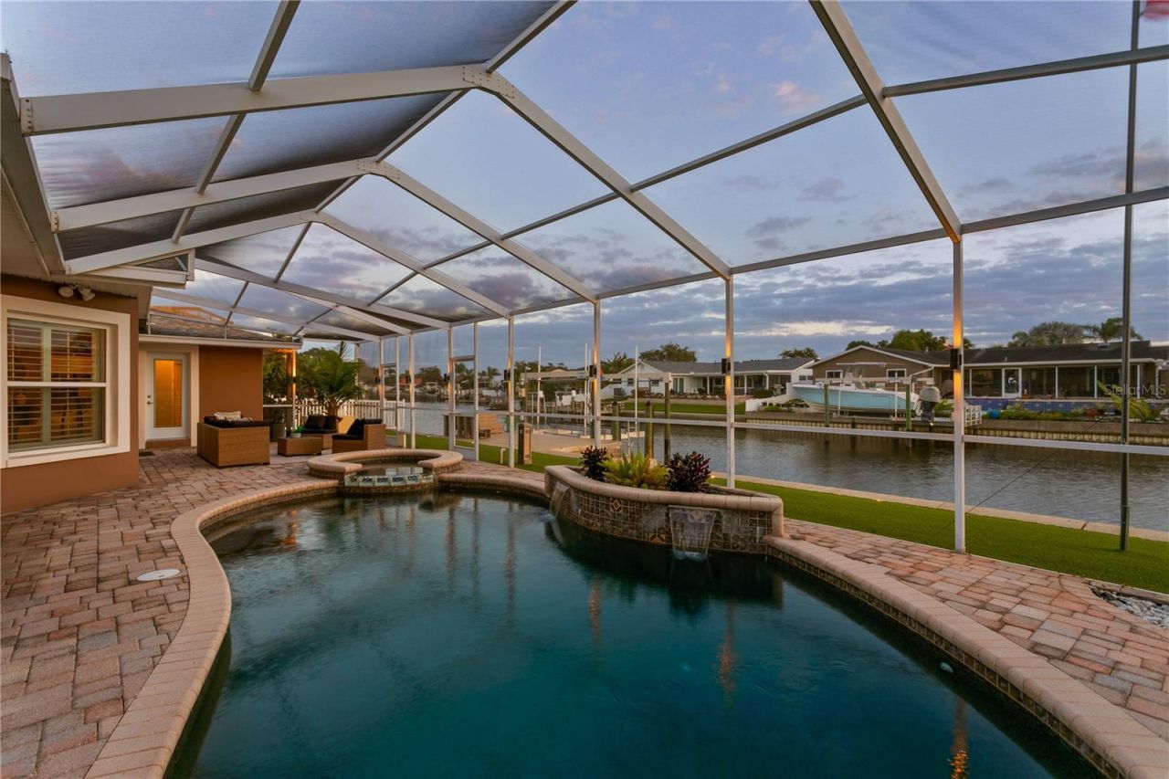 1320 52nd Avenue Ne, Saint Petersburg, FL 33703 Photo