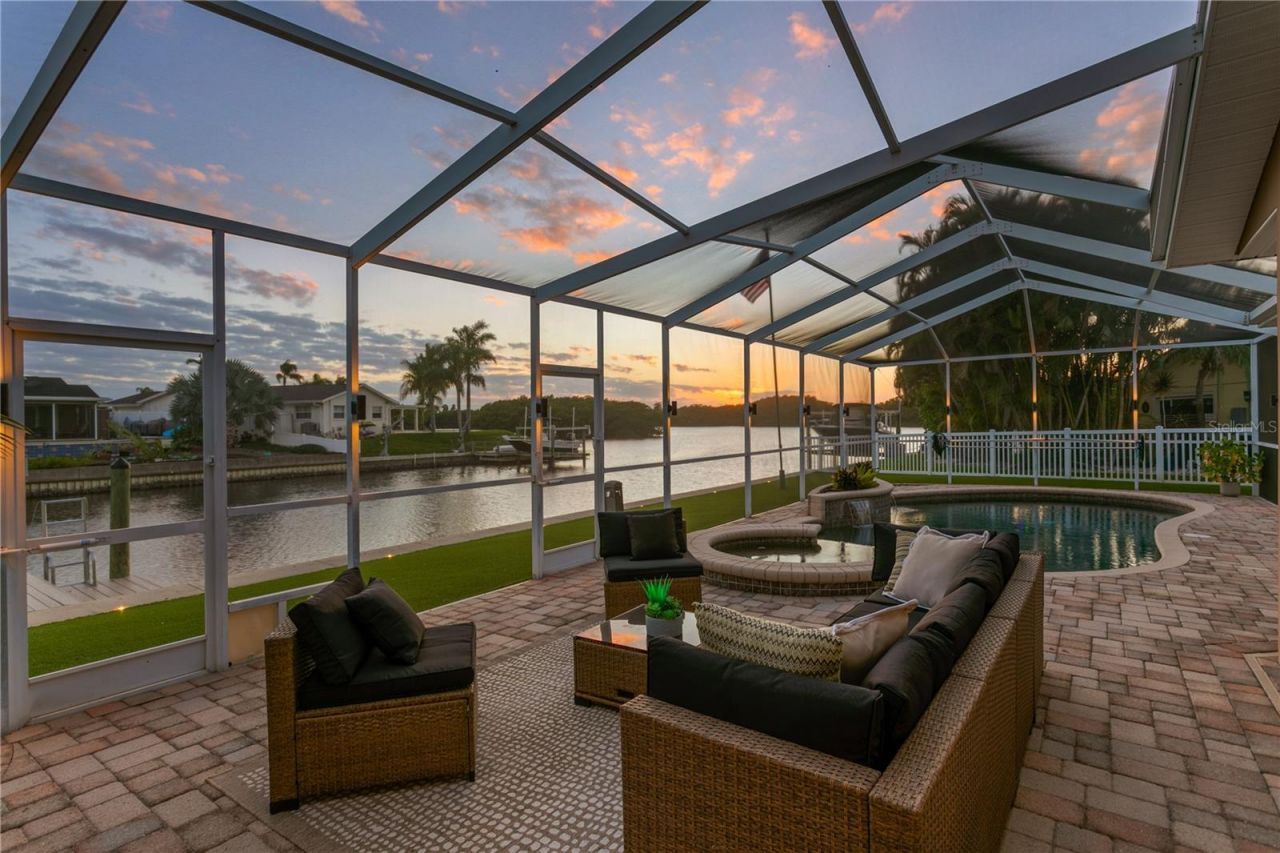 1320 52nd Avenue Ne, Saint Petersburg, FL 33703 Photo