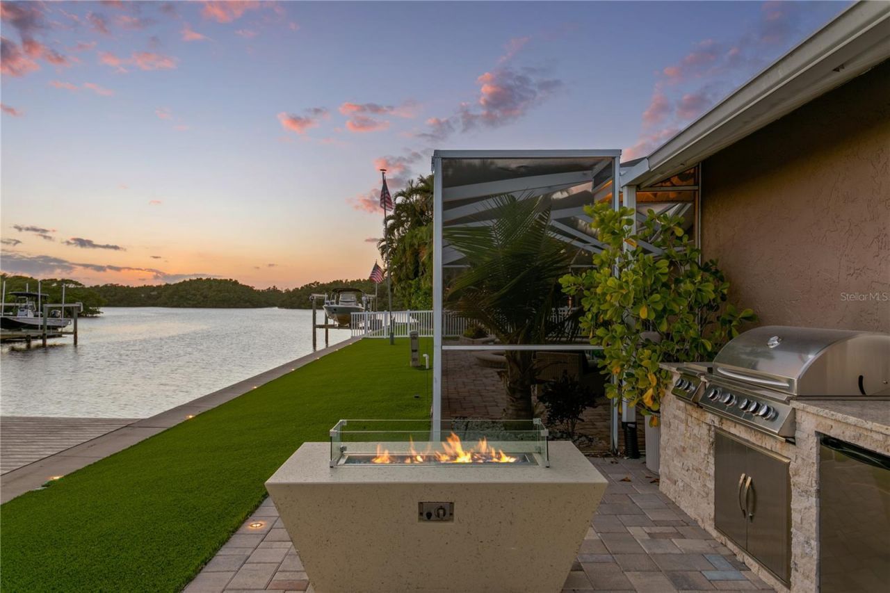 1320 52nd Avenue Ne, Saint Petersburg, FL 33703 Photo