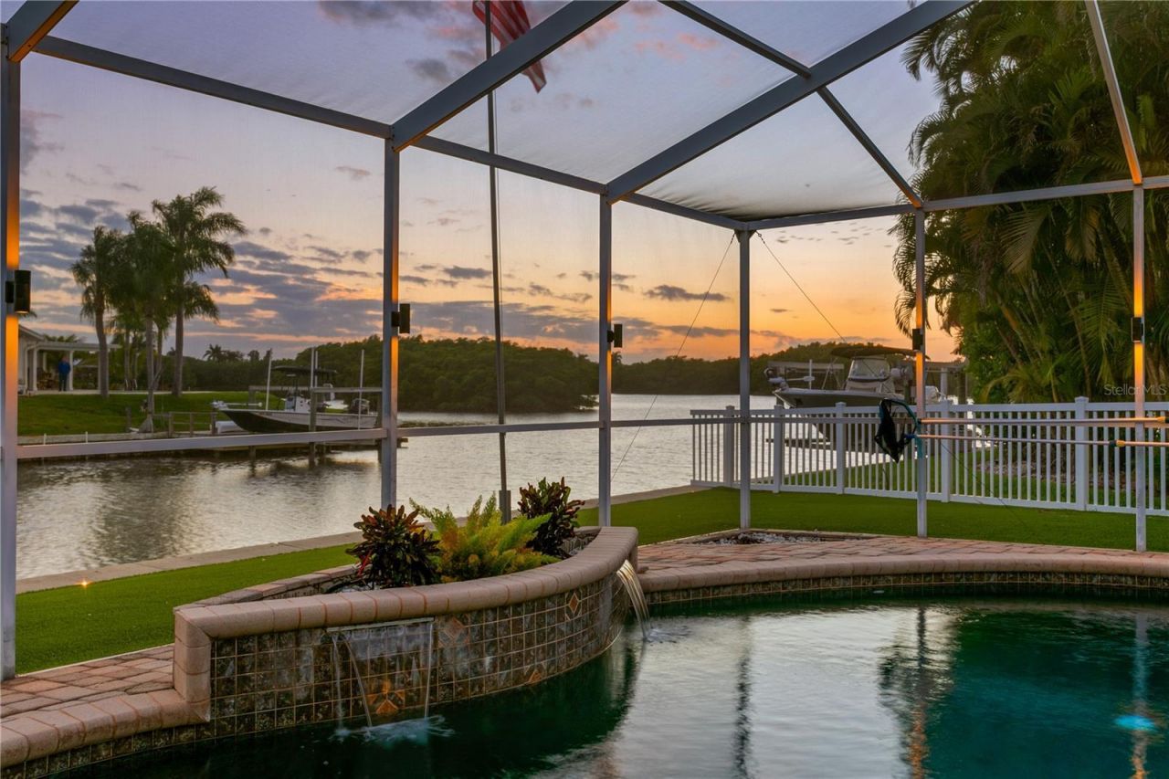 1320 52nd Avenue Ne, Saint Petersburg, FL 33703 Photo