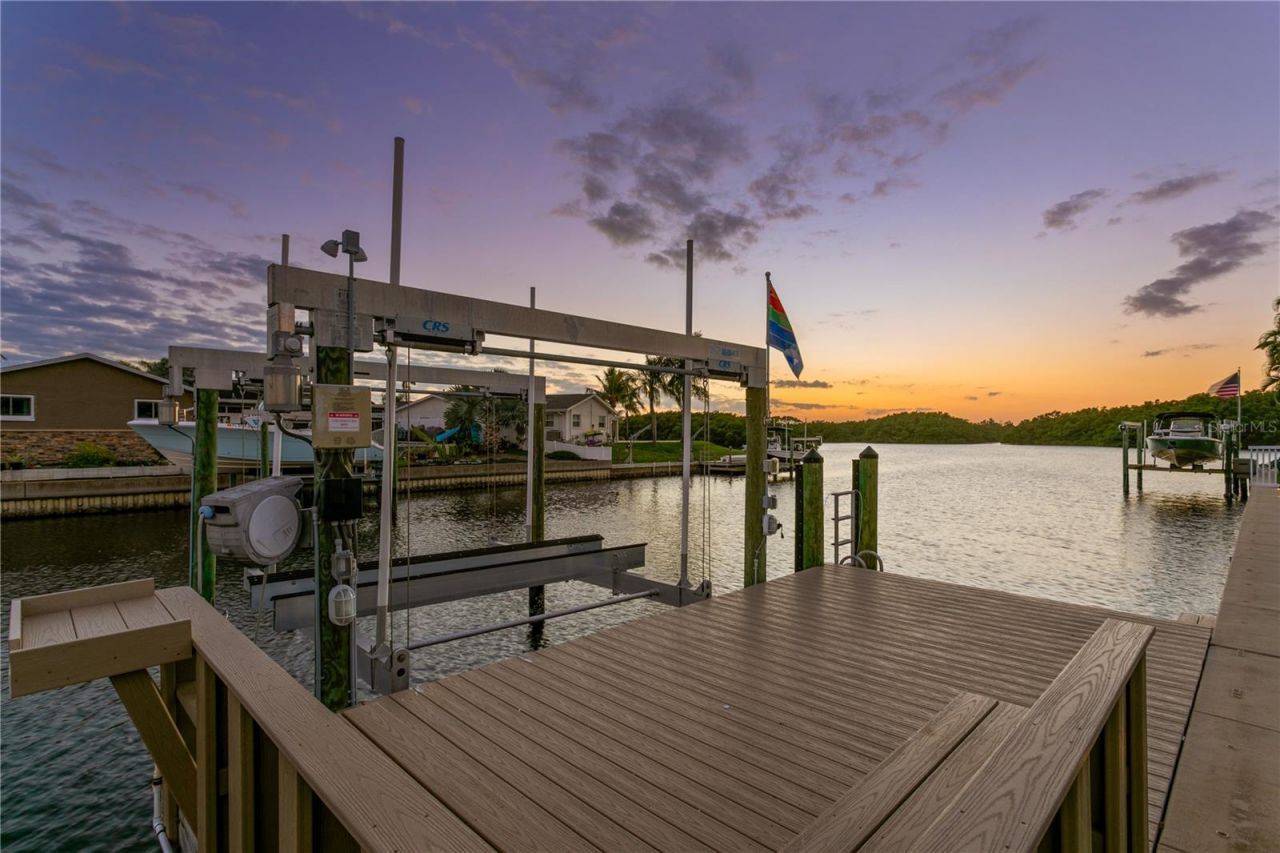 1320 52nd Avenue Ne, Saint Petersburg, FL 33703 Photo