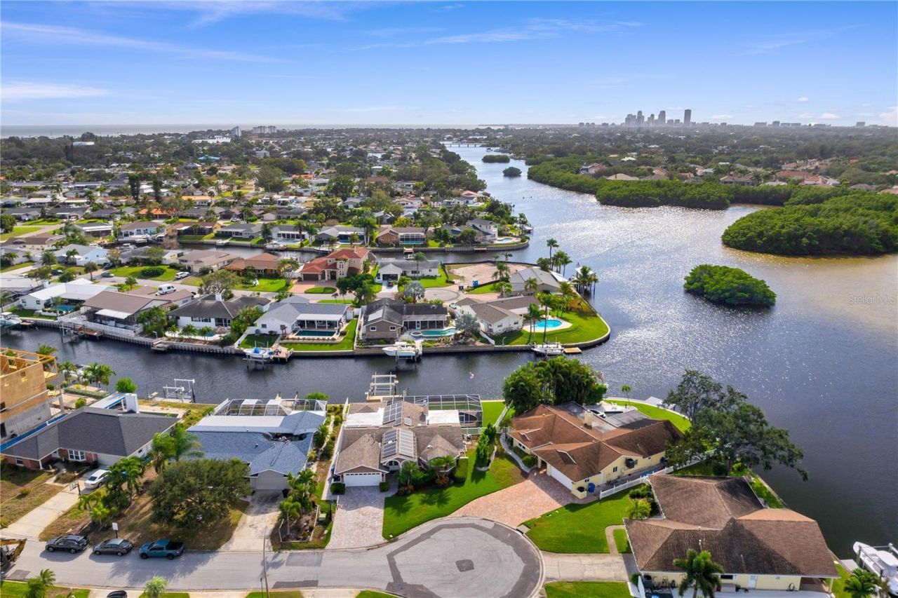 1320 52nd Avenue Ne, Saint Petersburg, FL 33703 Photo