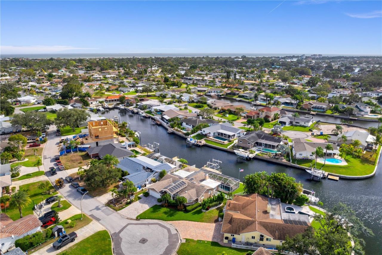 1320 52nd Avenue Ne, Saint Petersburg, FL 33703 Photo