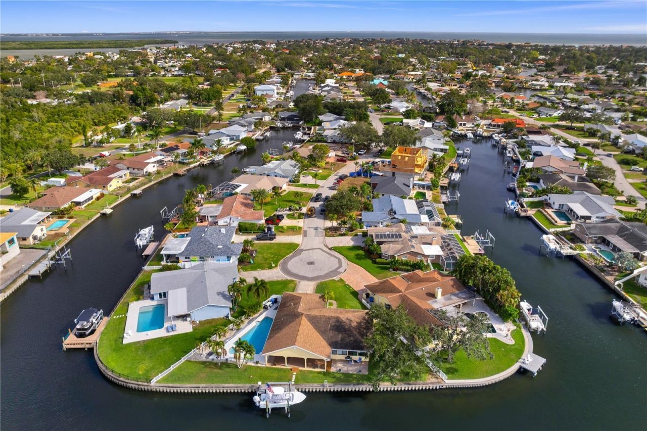 1320 52nd Avenue Ne, Saint Petersburg, FL 33703 Photo