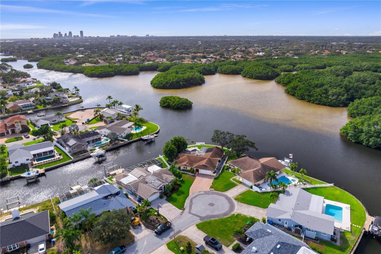 1320 52nd Avenue Ne, Saint Petersburg, FL 33703 Photo