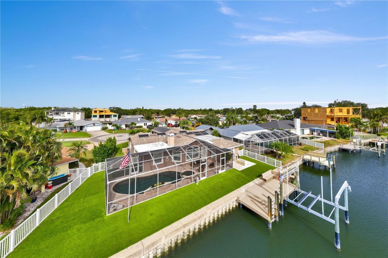 1320 52nd Avenue Ne, Saint Petersburg, FL 33703 Photo