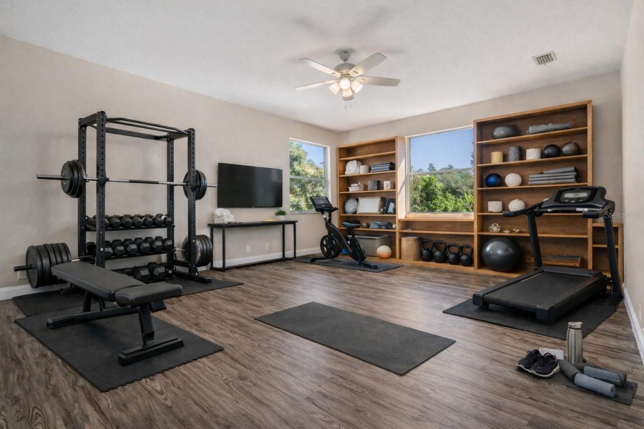 8685 Bayou Way N, Pinellas Park, FL 33782 Photo