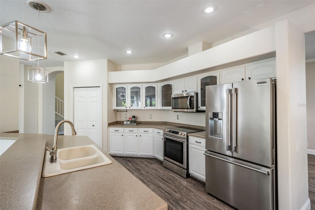 8685 Bayou Way N, Pinellas Park, FL 33782 Photo