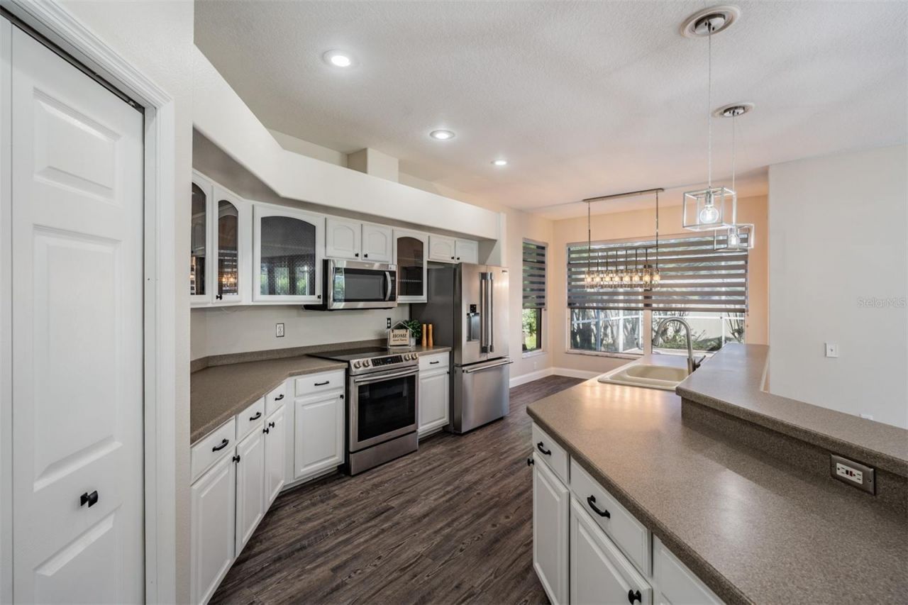 8685 Bayou Way N, Pinellas Park, FL 33782 Photo