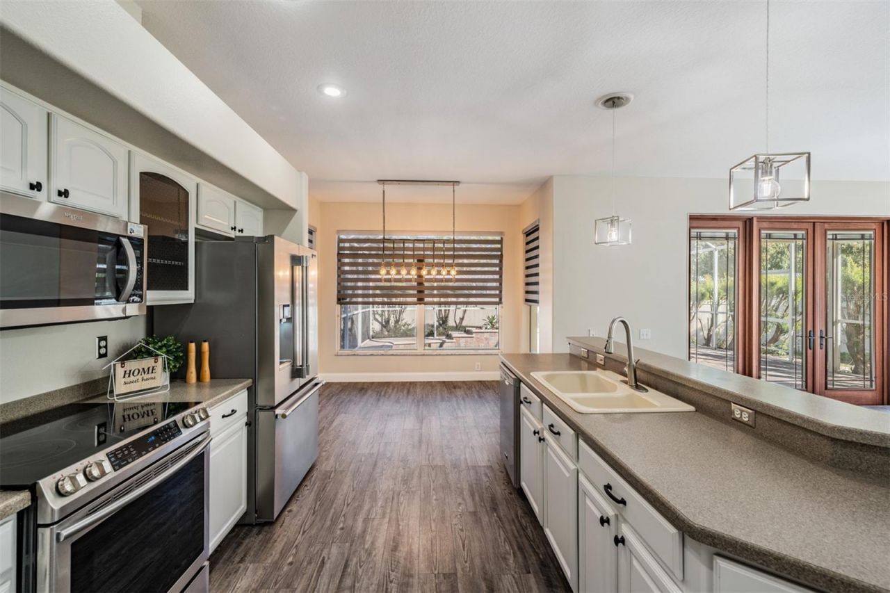 8685 Bayou Way N, Pinellas Park, FL 33782 Photo