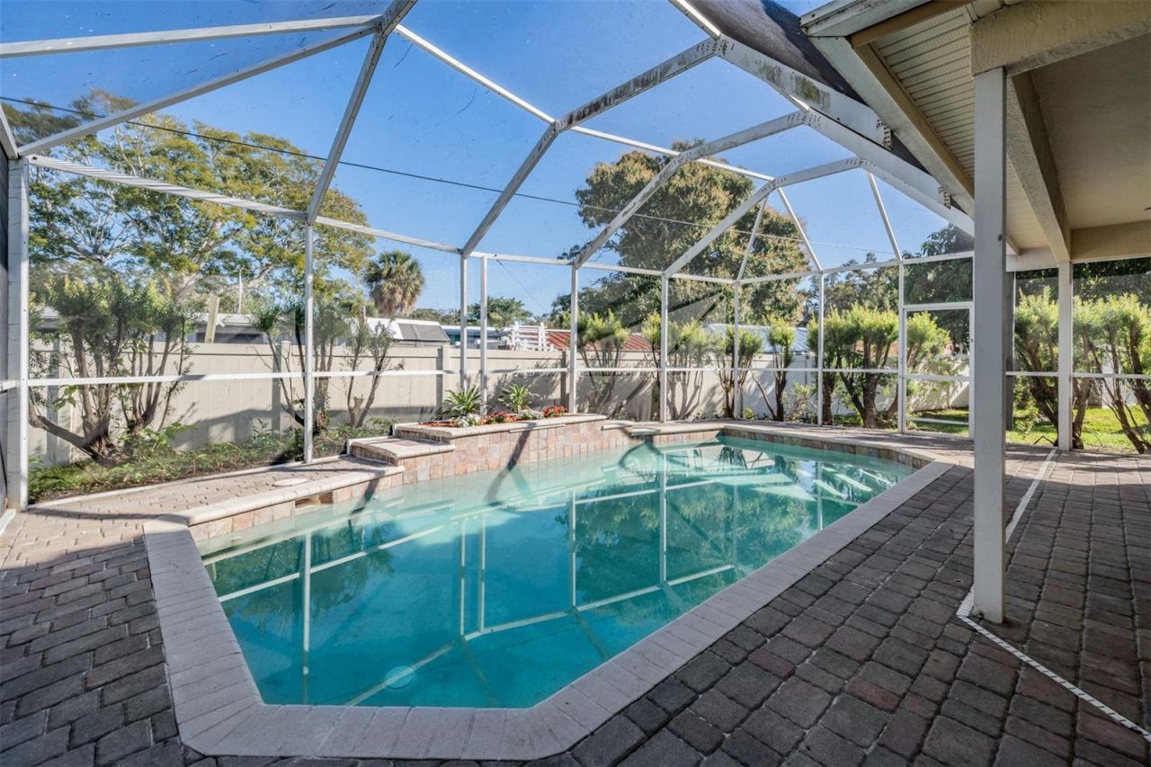 8685 Bayou Way N, Pinellas Park, FL 33782 Photo