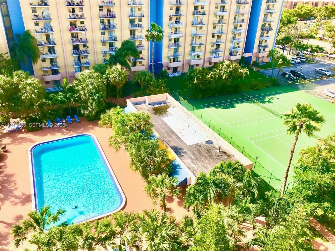 4550 NW 9th St, Unit 611E, Miami, FL 33126 Photo