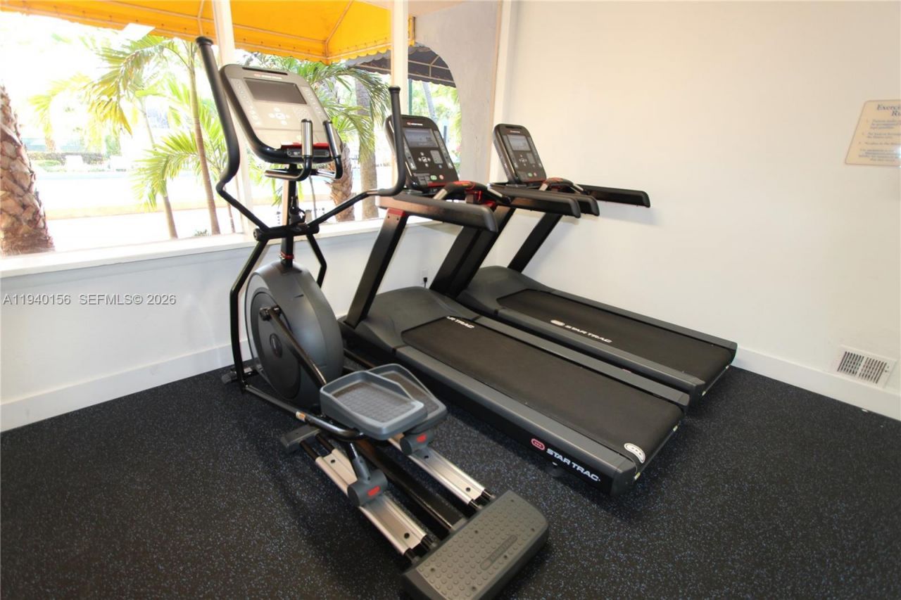 4550 NW 9th St, Unit 611E, Miami, FL 33126 Photo