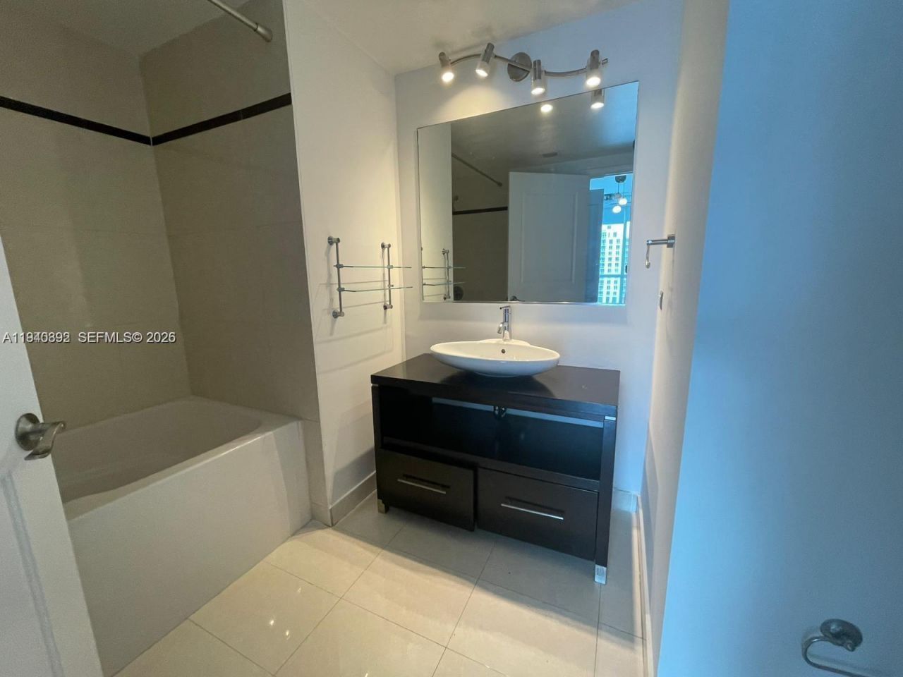 480 NE 30th St, Unit 1403, Miami, FL 33137 Photo