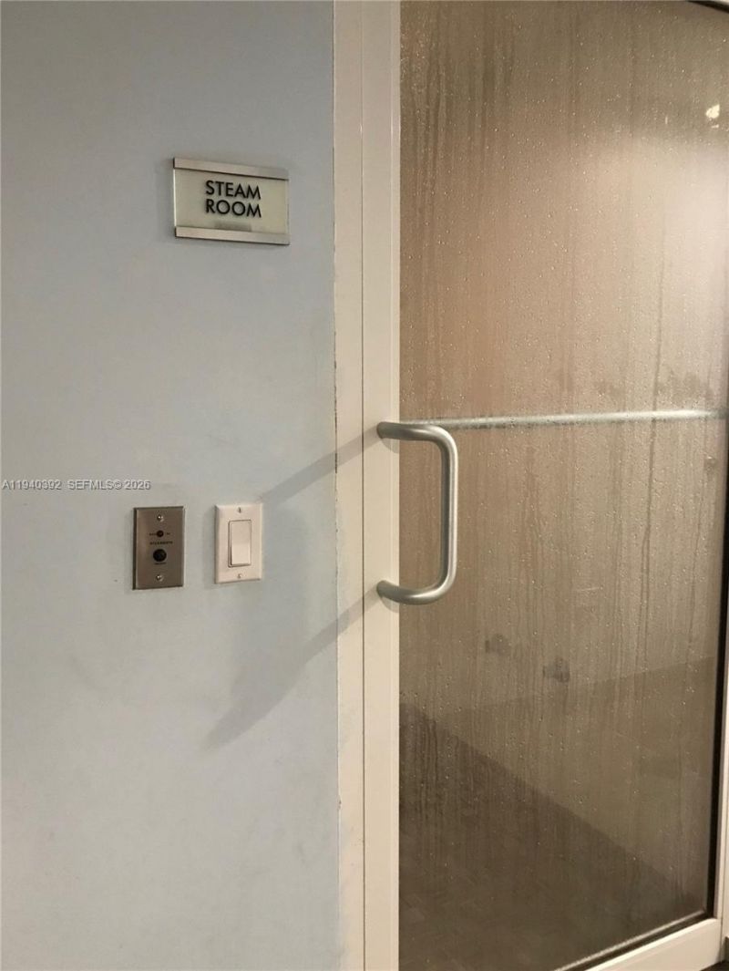 480 NE 30th St, Unit 1403, Miami, FL 33137 Photo