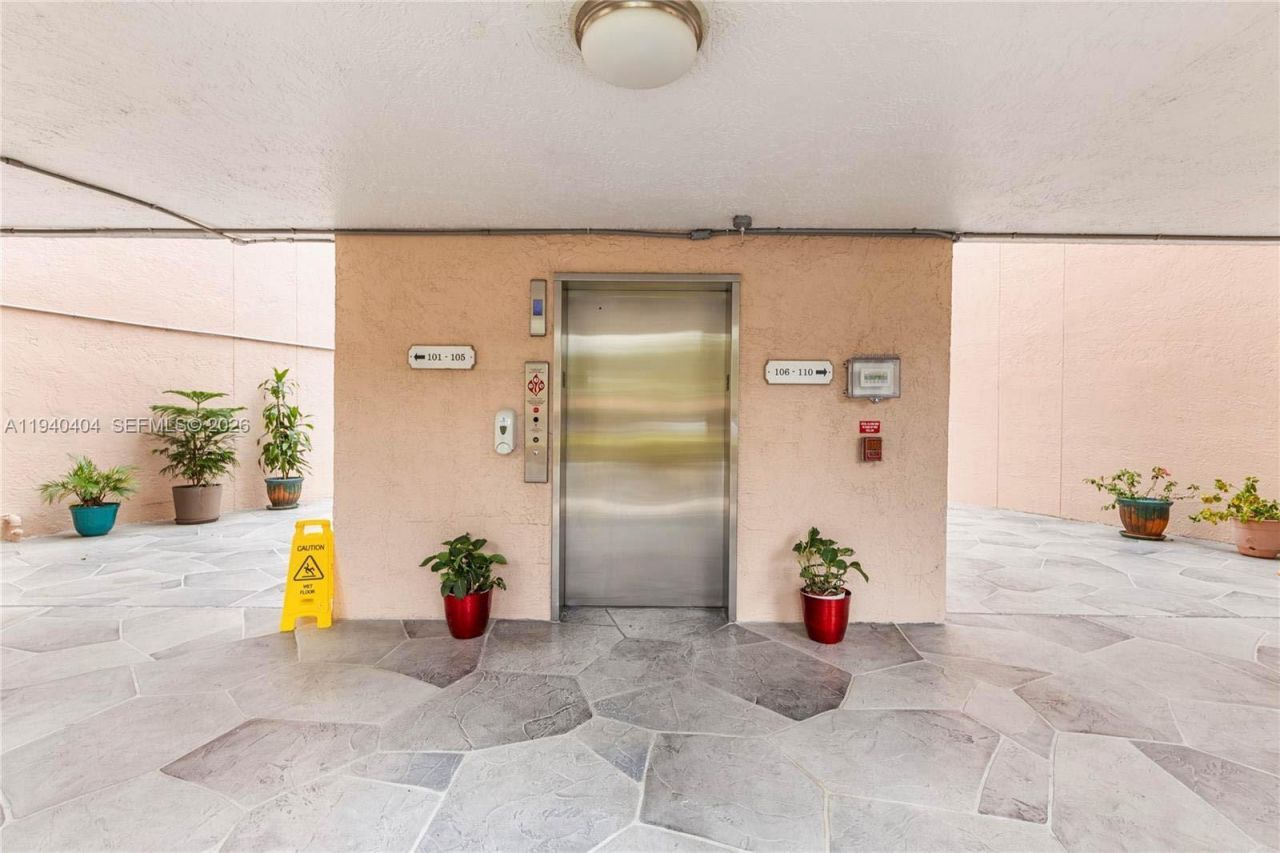 2541 N Nob Hill Rd, Unit 309, Sunrise, FL 33322 Photo