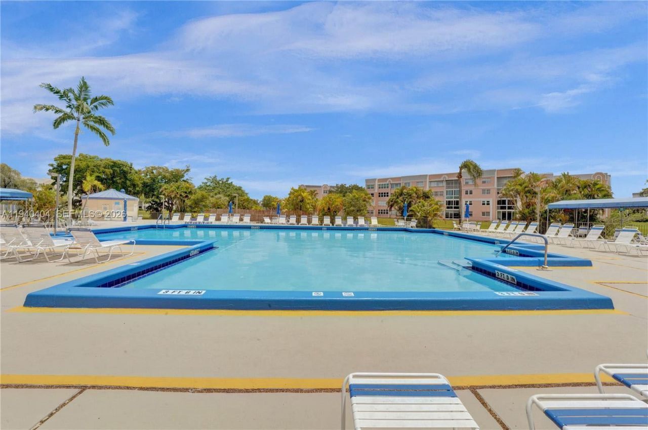 2541 N Nob Hill Rd, Unit 309, Sunrise, FL 33322 Photo