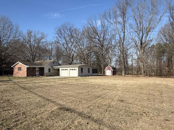 220 OAKLAWN DR W, Brighton, TN 38011