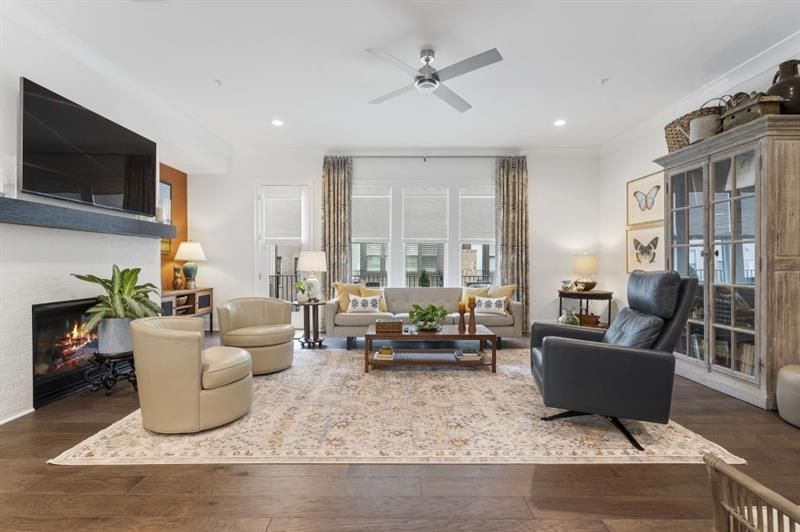 6802 Encore Boulevard, Atlanta, GA 30328 Main Photo