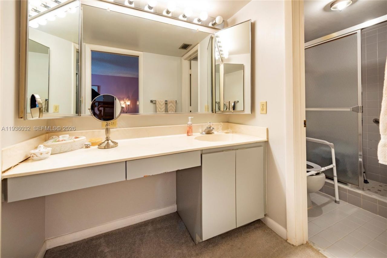 4970 E Sabal Palm Blvd, Unit 405, Tamarac, FL 33319 Photo