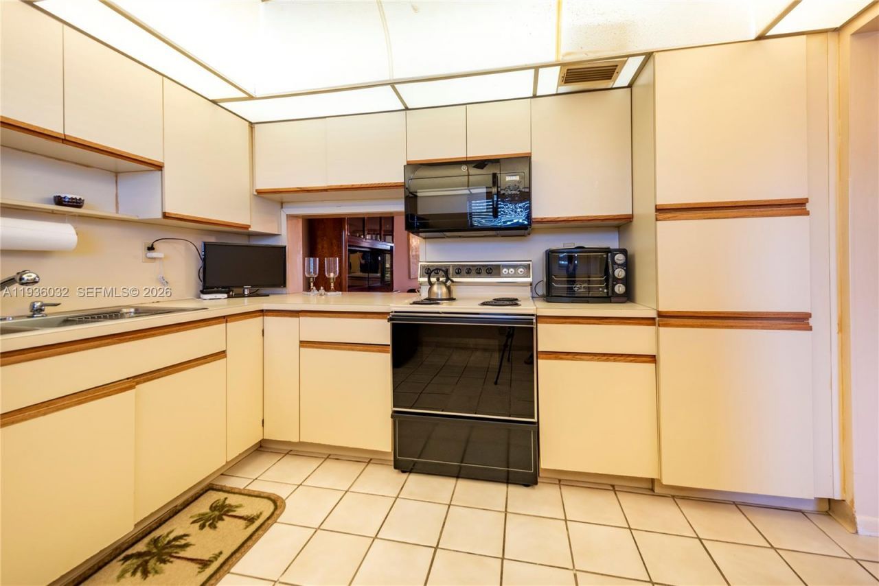 4970 E Sabal Palm Blvd, Unit 405, Tamarac, FL 33319 Photo