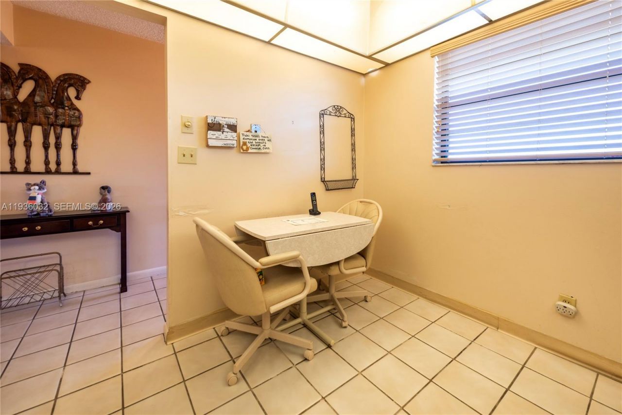 4970 E Sabal Palm Blvd, Unit 405, Tamarac, FL 33319 Photo