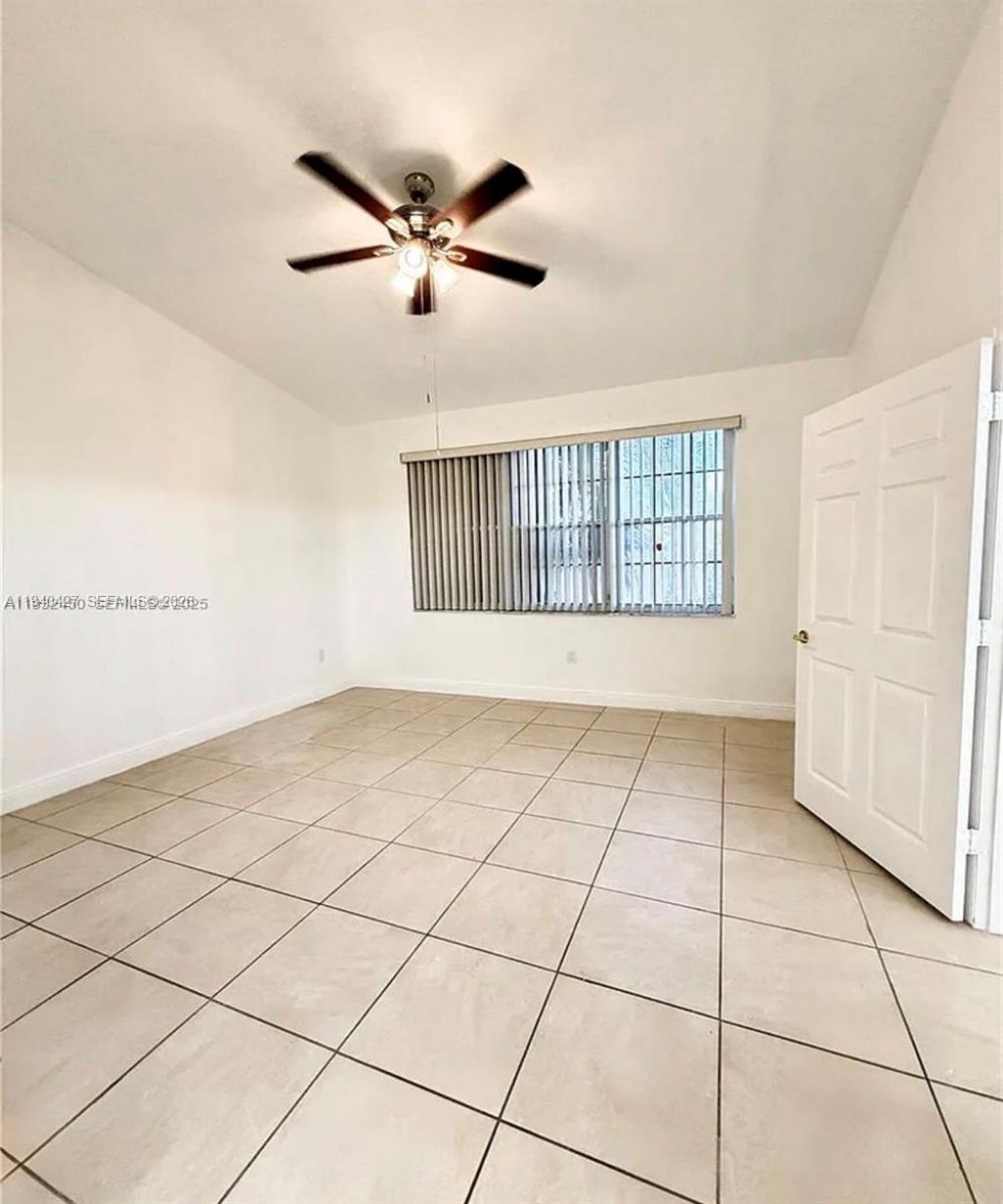 2650 E Aragon Blvd, Unit 2, Sunrise, FL 33313 Photo