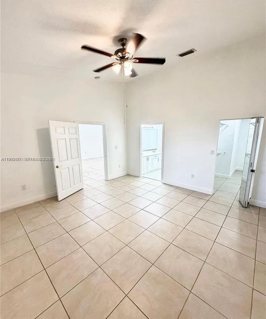 2650 E Aragon Blvd, Unit 2, Sunrise, FL 33313 Photo