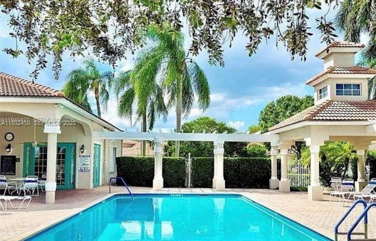 2650 E Aragon Blvd, Unit 2, Sunrise, FL 33313 Photo