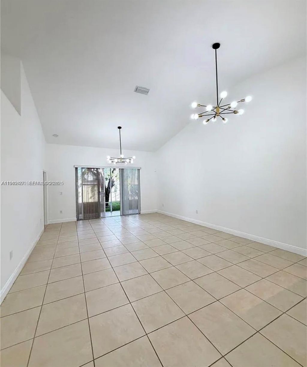 2650 E Aragon Blvd, Unit 2, Sunrise, FL 33313 Photo