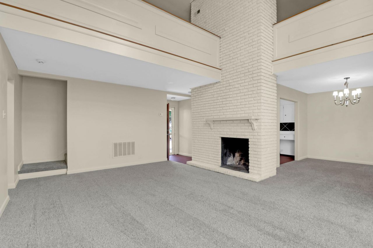 102 Candlelite Path Photo 10