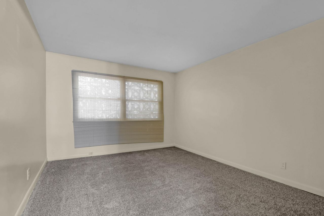 102 Candlelite Path Photo 13